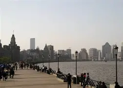 开云-江畔金雕队对阵三湘雷霆队,斯诺克小组赛险胜,内线统治篮板——细节处理更胜一筹的简单介绍